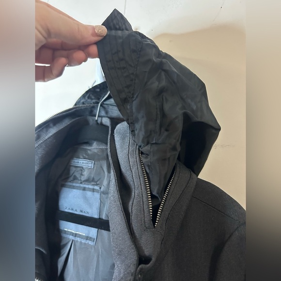 ZARA Man, Size M, black rain jacket, thick/heavy, full front zip, hidden hood - Picture 13 of 14